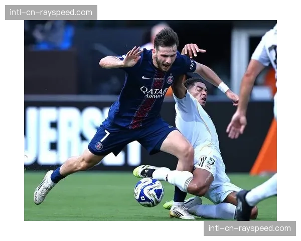 恩德里克当选法甲联赛月度最佳球员，皇马租借里昂新星表现抢眼