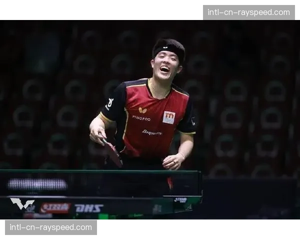 特写：邱党赛后用中文接受采访，感谢中国球迷支持